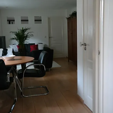 Couette-café Onder De Bomen *